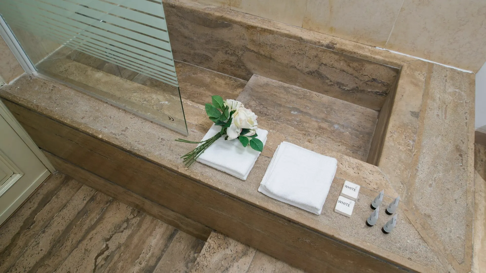 Monti Colosseum Accommodation Rome 0*,  Italy