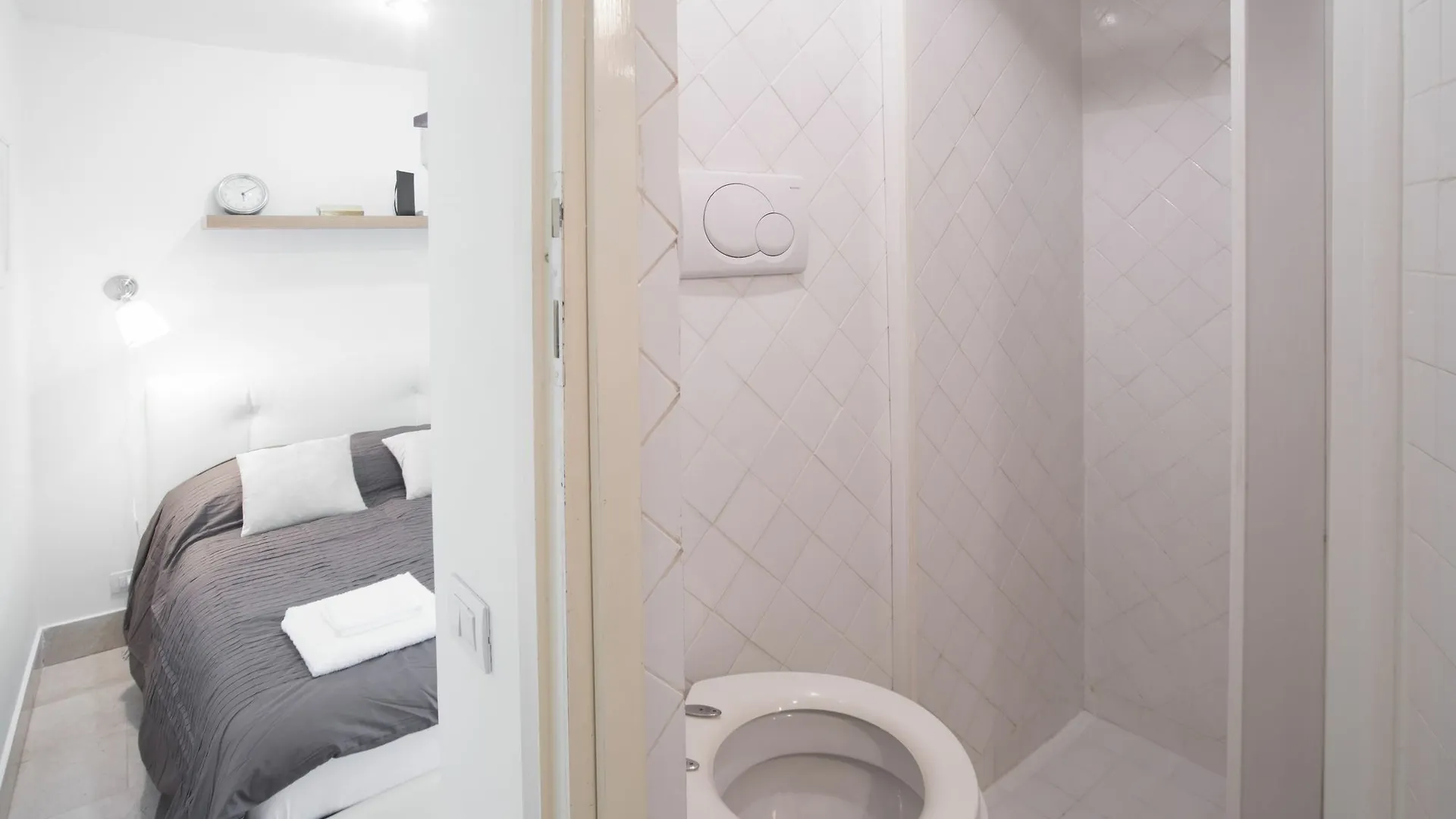 Monti Colosseum Accommodation Rome 0*,  Italy