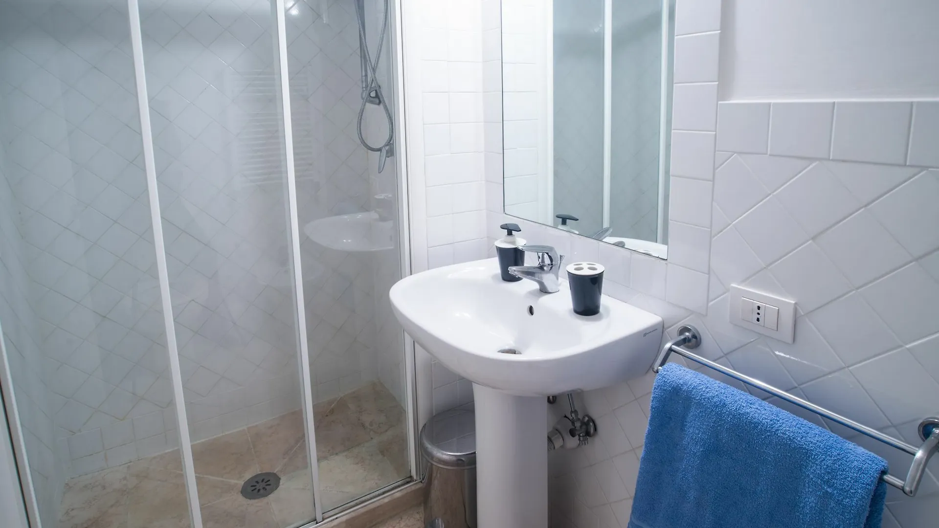 Monti Colosseum Accommodation Rome Italy