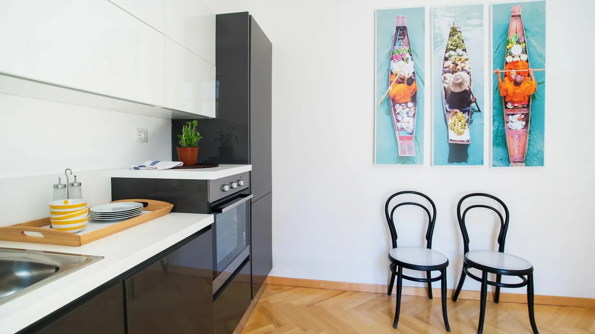 Monti Colosseum Accommodation Rome 0*,  Italy