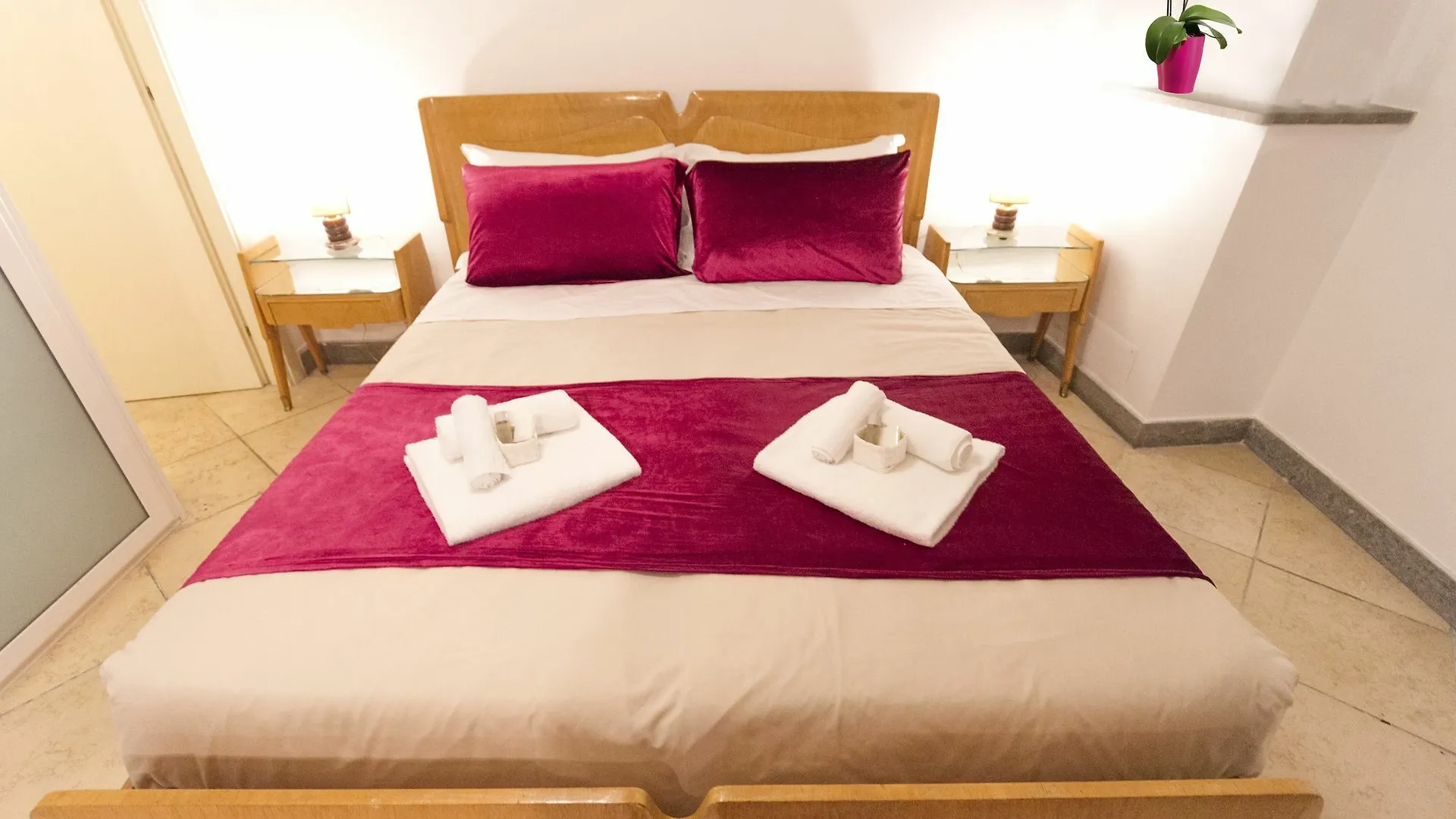 Monti Colosseum Accommodation Rome