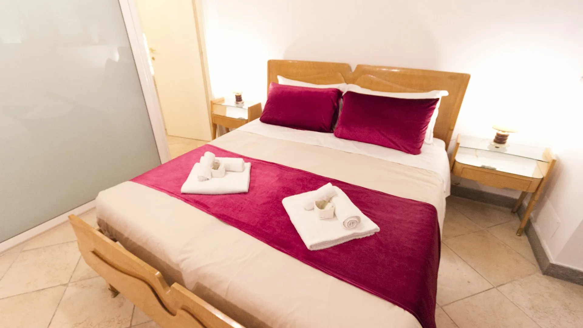 Monti Colosseum Accommodation Rome 0*,  Italy