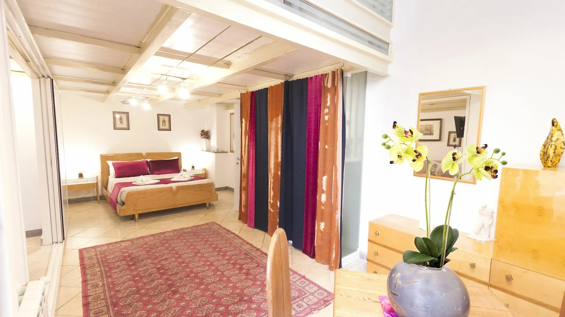 Apartment Monti Colosseum Accommodation Rome Italy